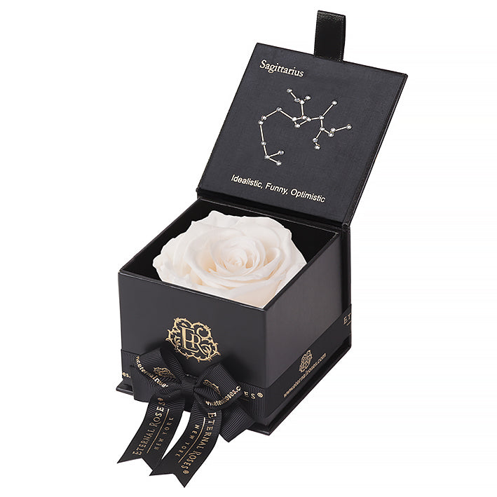 Eternal Roses Gift Box Saggitarius Black, Astor Collection - Eternal Roses CA