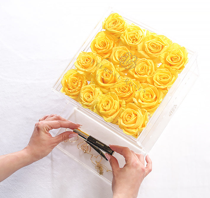 Eternal Roses Madison Sixteen Rose Gift Box - Eternal Roses CA