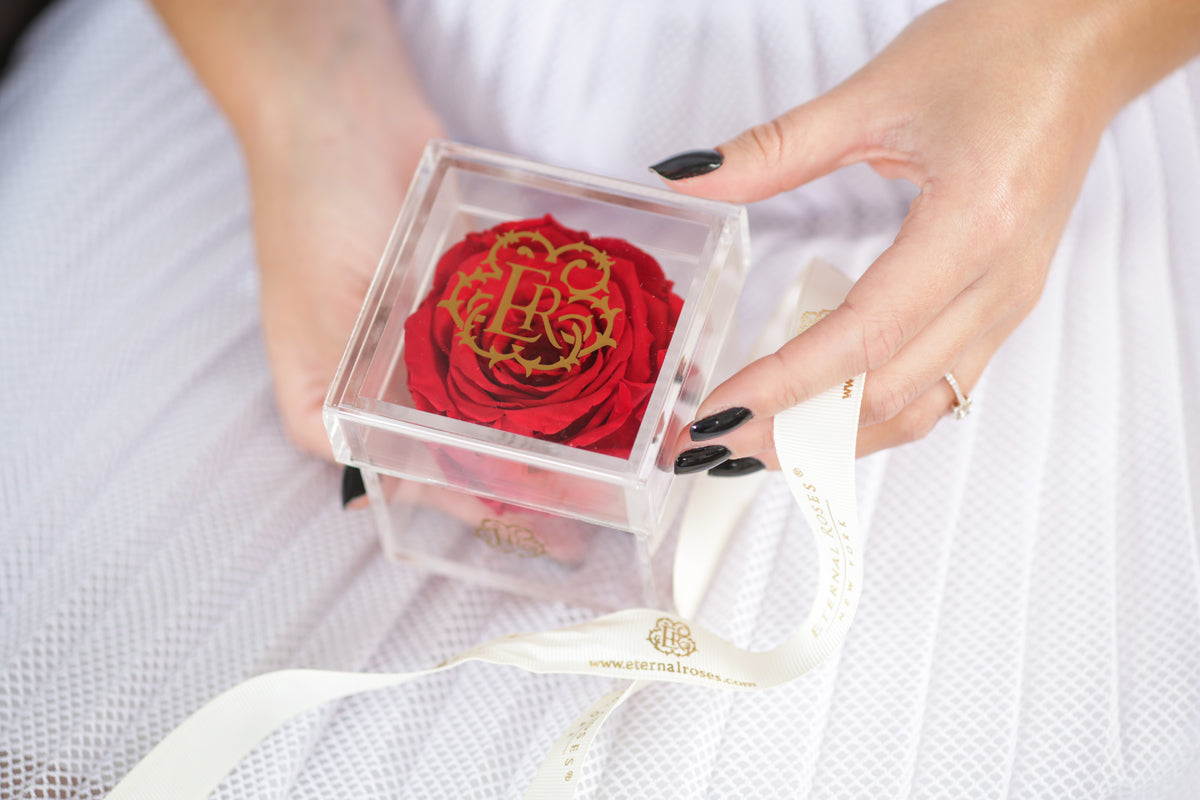 Eternal Roses Madison Mini Gift Box - Eternal Roses CA